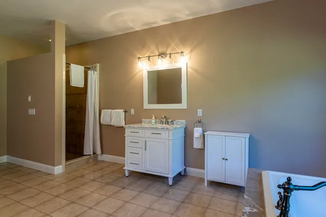 $949,000 | 794 Pleasant Point Road, Cushing, ME 04563