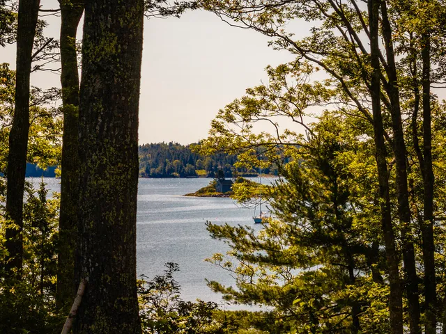 $949,000 | 794 Pleasant Point Road, Cushing, ME 04563