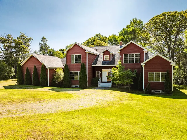 $949,000 | 794 Pleasant Point Road, Cushing, ME 04563