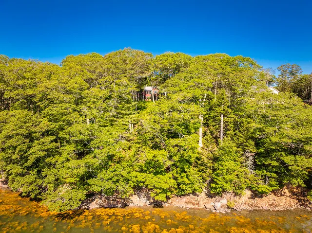 $949,000 | 794 Pleasant Point Road, Cushing, ME 04563