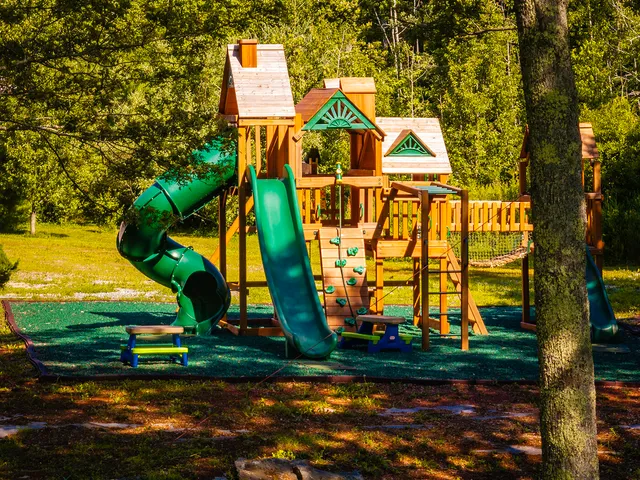 $949,000 | 794 Pleasant Point Road, Cushing, ME 04563