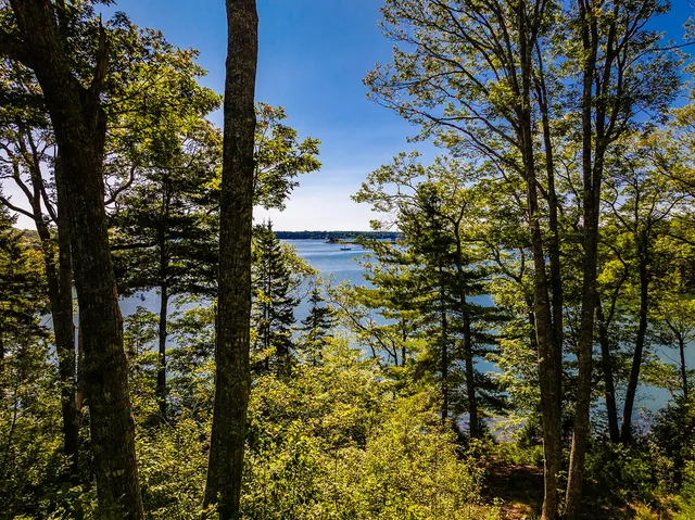 $949,000 | 794 Pleasant Point Road, Cushing, ME 04563