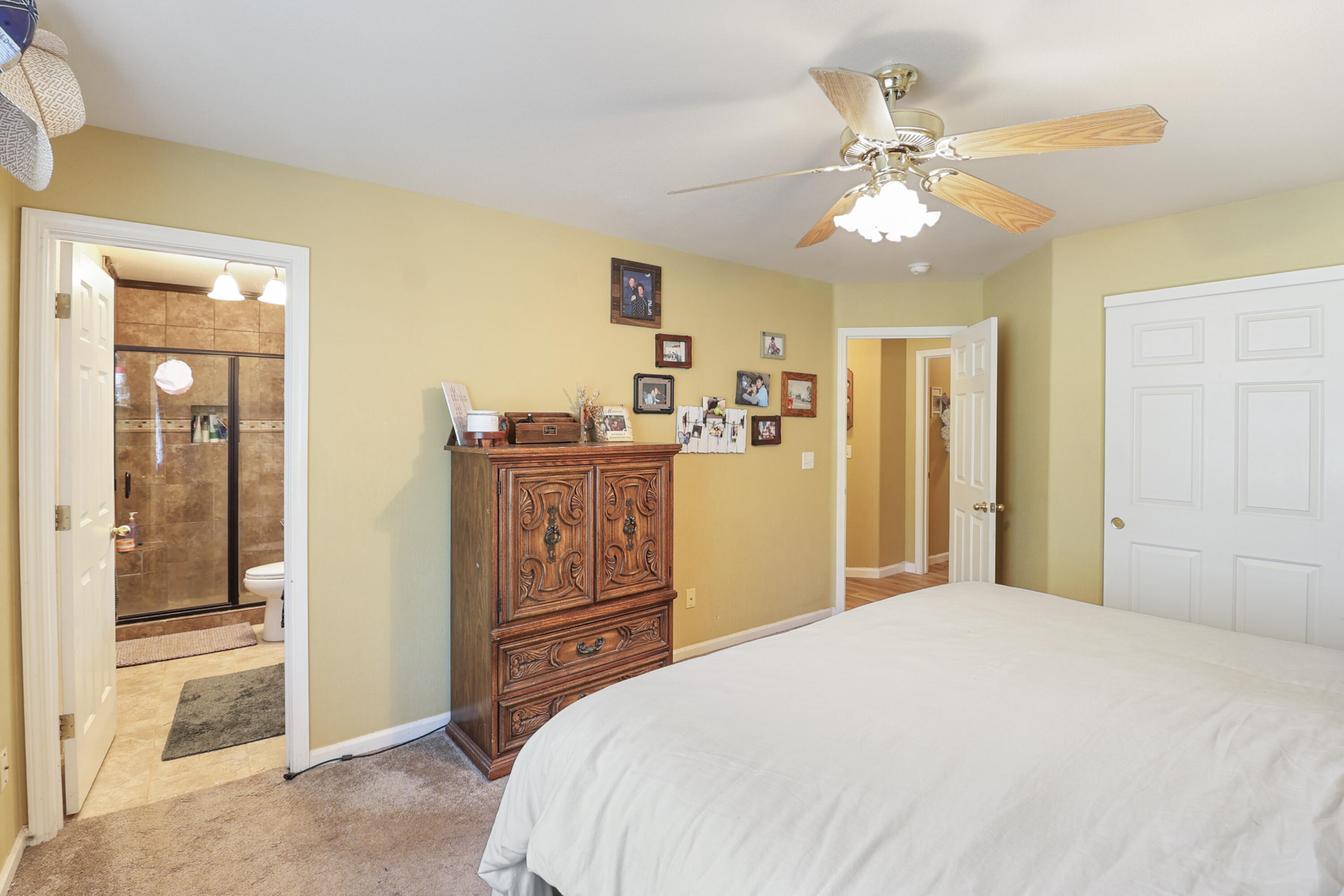 5094 Wilson Hill Road Manton, CA 96059 - Photo 14 of 35 PRIMARY BEDROOM