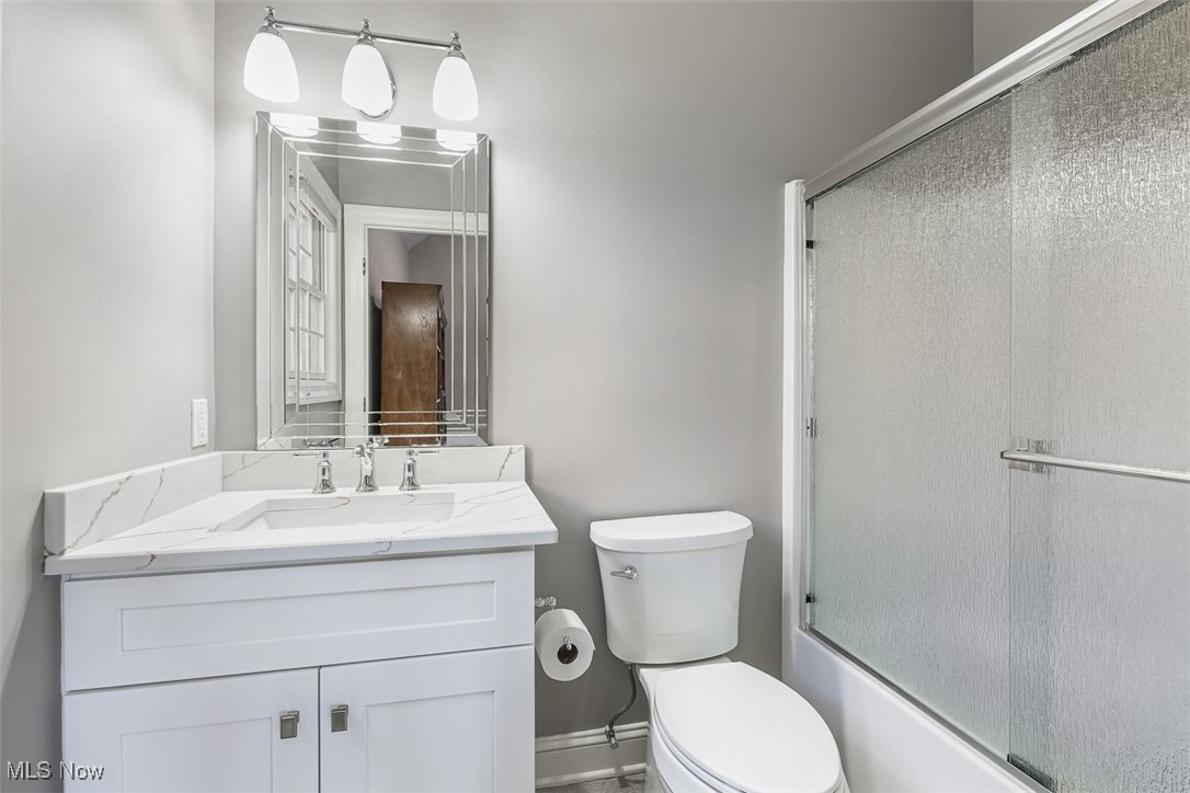 199 Raleigh Court Aurora, OH 44202 - Photo 27 of 35 Full Bath