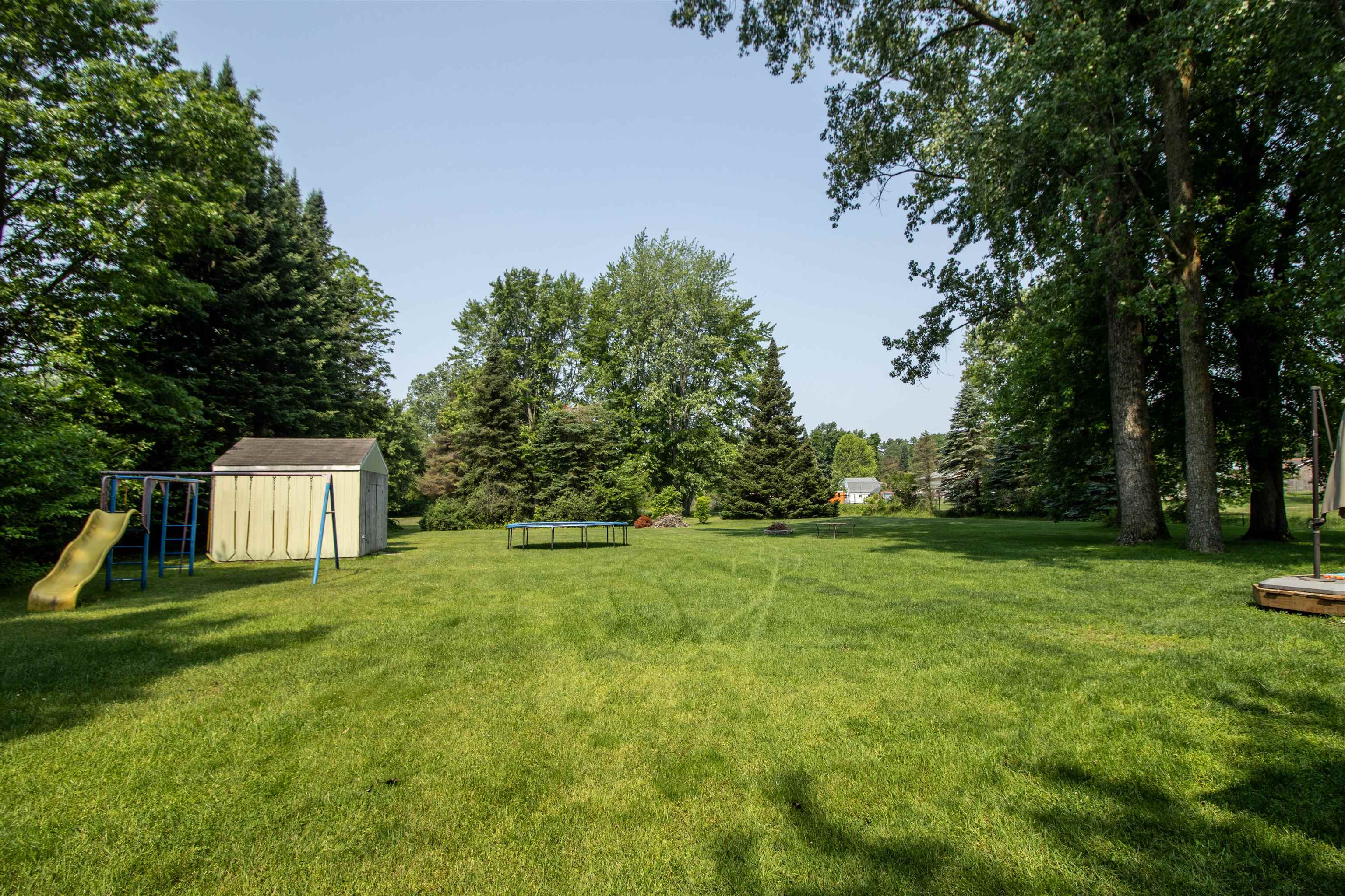7070 Quain Road Birch Run, MI 48415 - Photo 4 of 28