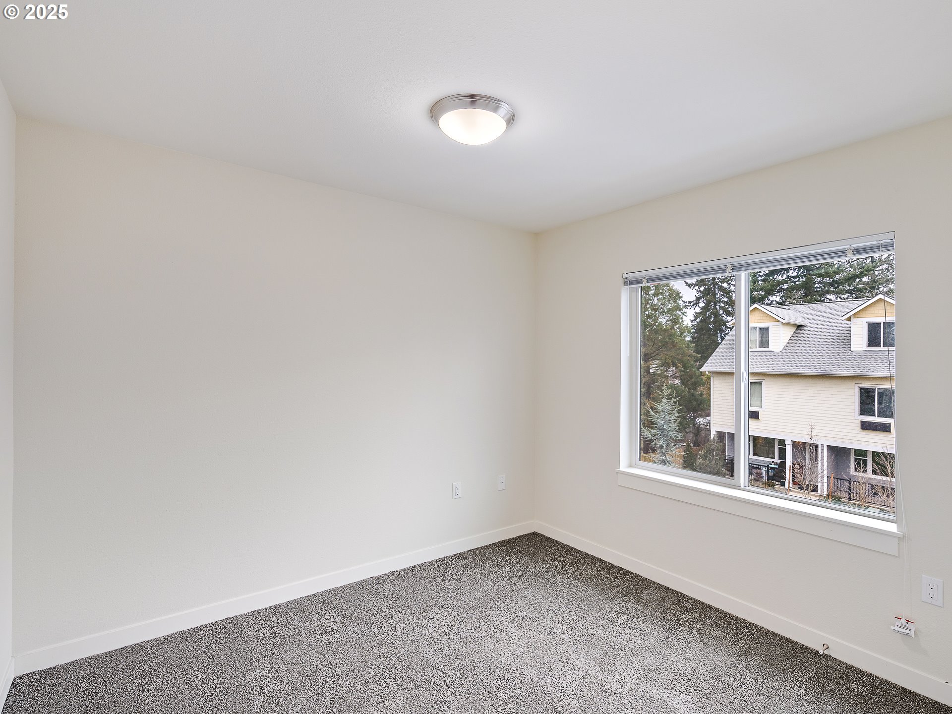 10829 East Burnside Street Portland, OR 97216 - Photo 11 of 23