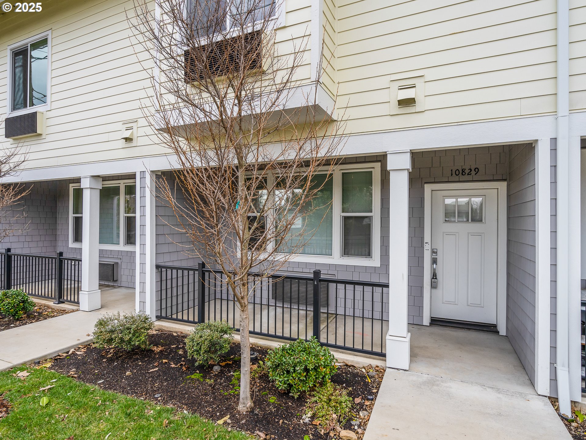 10829 East Burnside Street Portland, OR 97216 - Photo 12 of 23