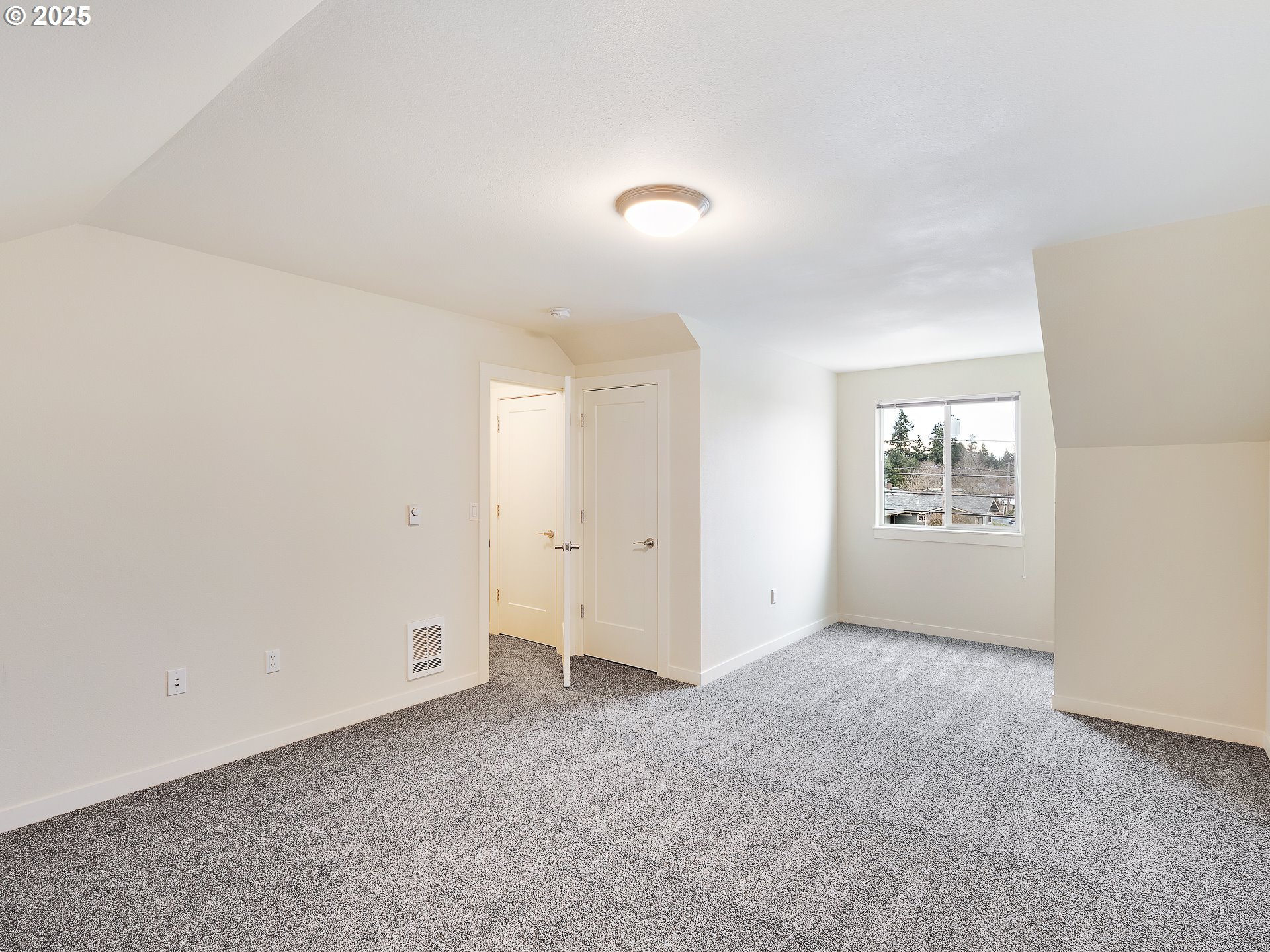 10829 East Burnside Street Portland, OR 97216 - Photo 18 of 23