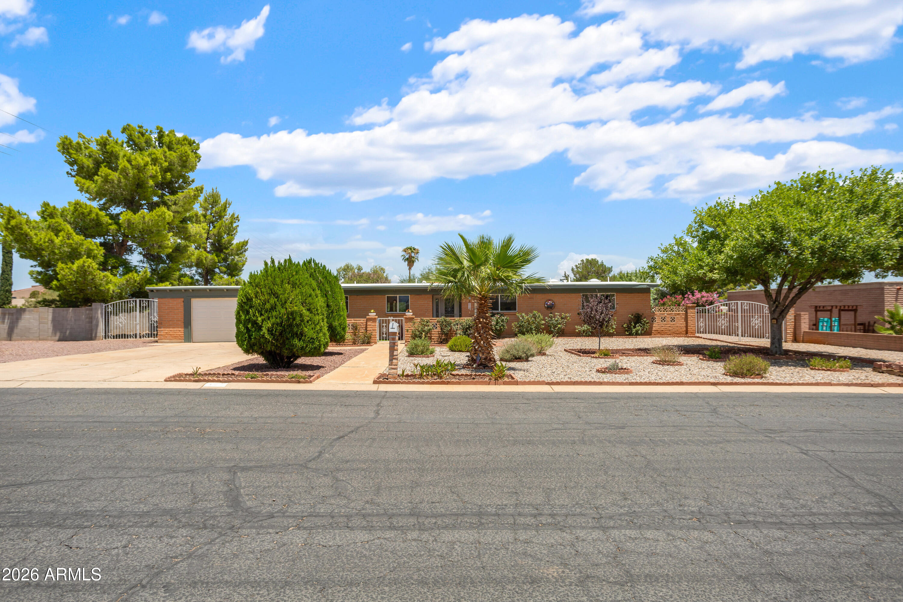 805 Suffolk Road Sierra Vista, AZ 85635 - Photo 2 of 49 Front