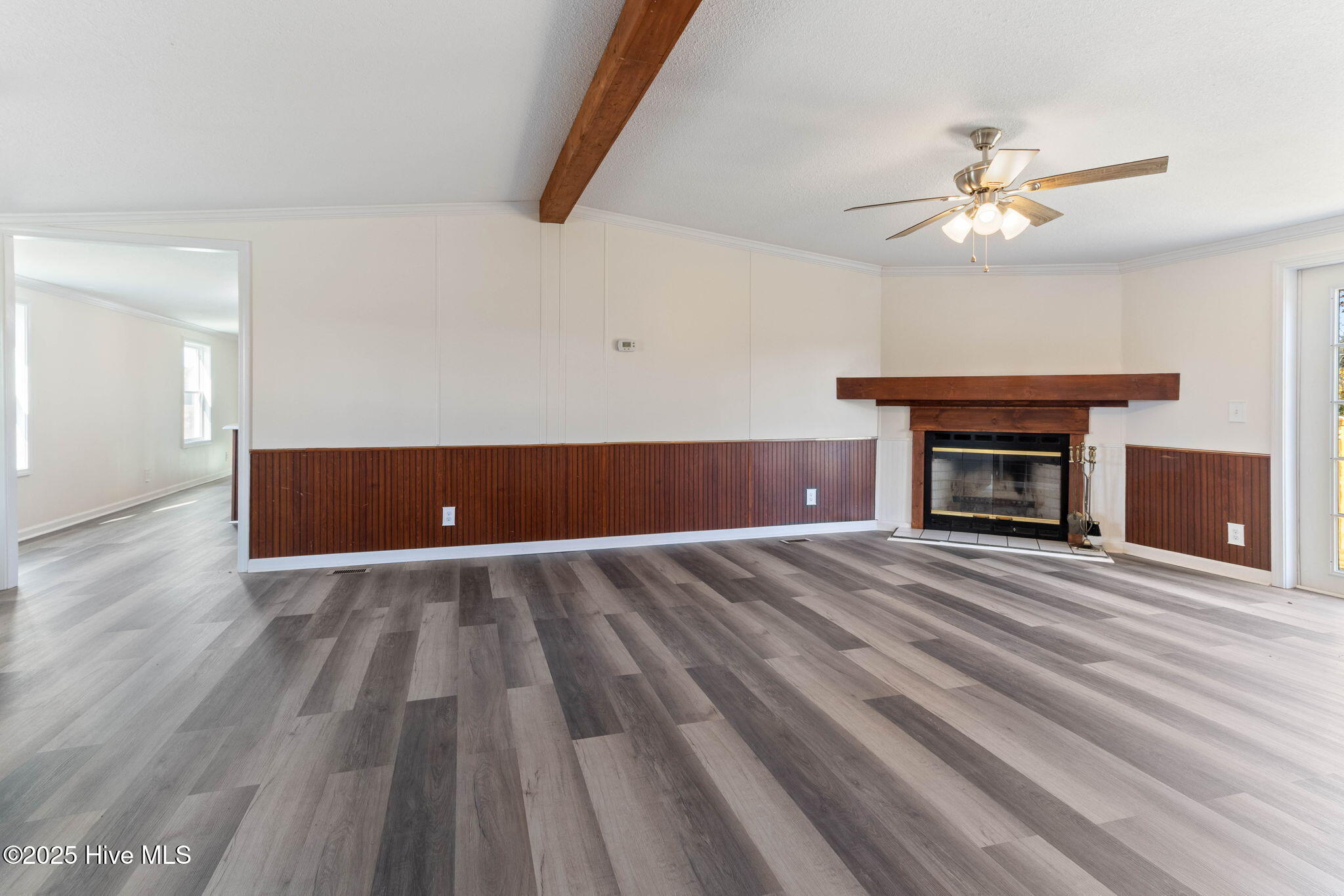 4570 Project Road Northwest Ash, NC 28420 - Photo 11 of 32 Living Room