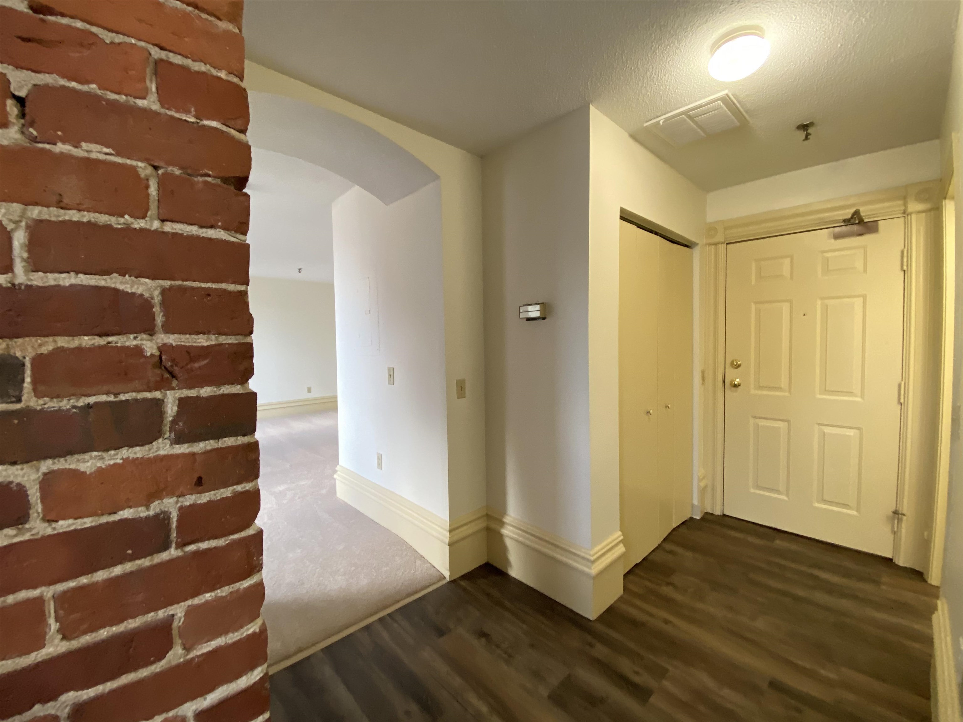 30 Hanover Street, Unit 301 Manchester, NH 03101 - Photo 14 of 39