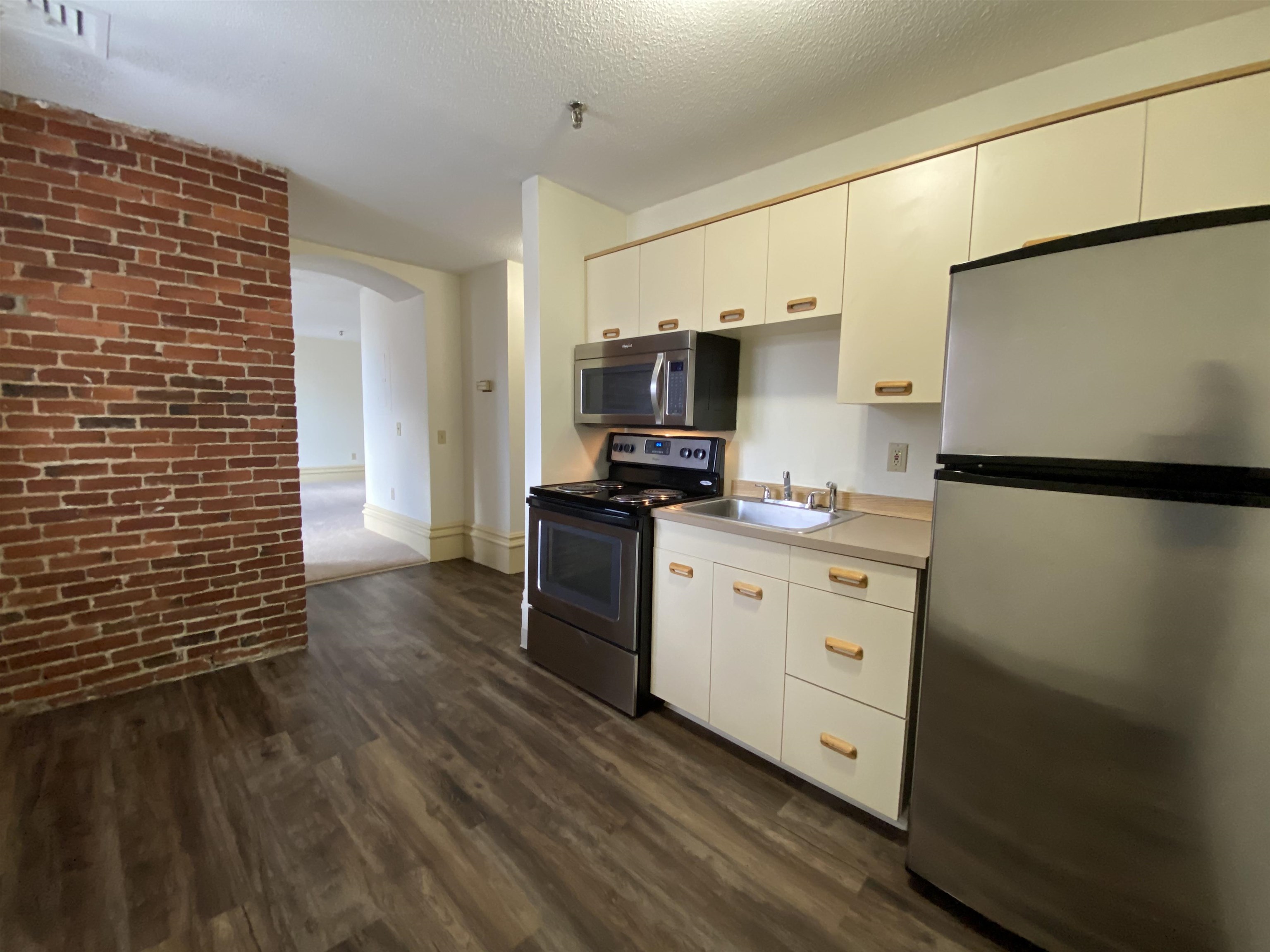 30 Hanover Street, Unit 301 Manchester, NH 03101 - Photo 10 of 39