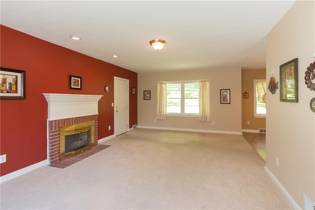 3349 Pinecrest Road Indianapolis, IN 46234 - Photo 4 of 24 Gallery Image 4