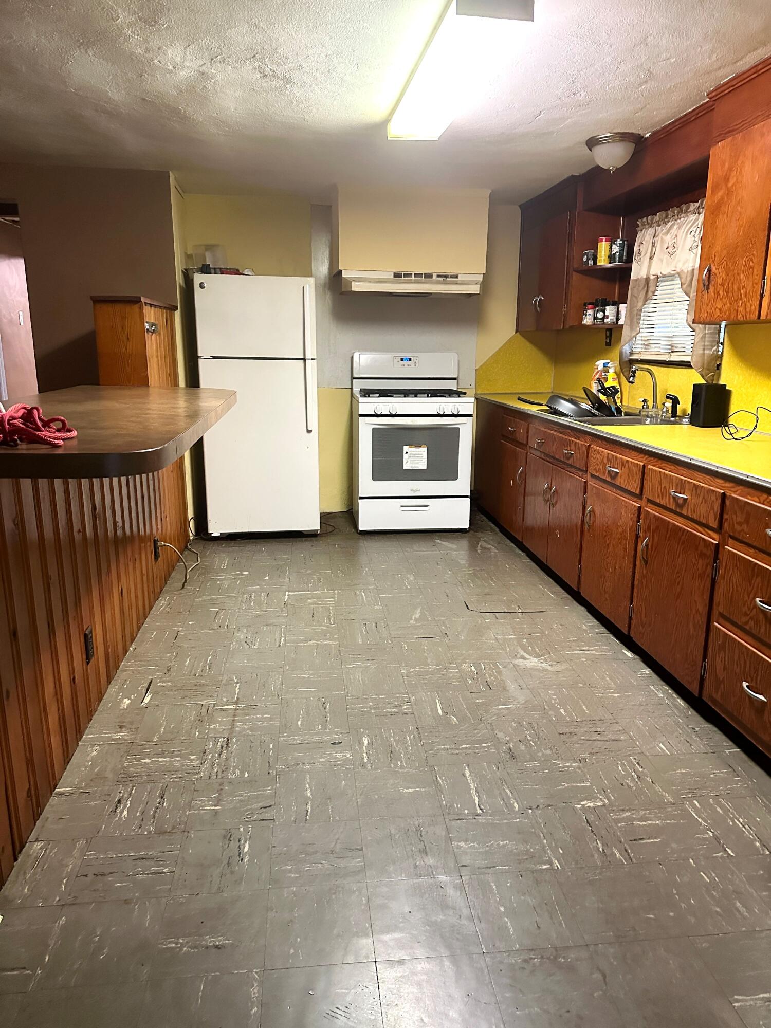 12901 Woodville Road Kevil, KY 42053 - Photo 25 of 26 Guest house Kitchen