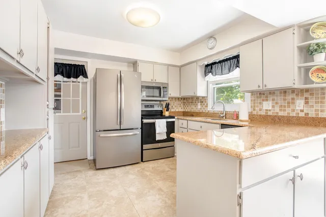 $299,500 | 802 Kay Street, Otsego, MI 49078