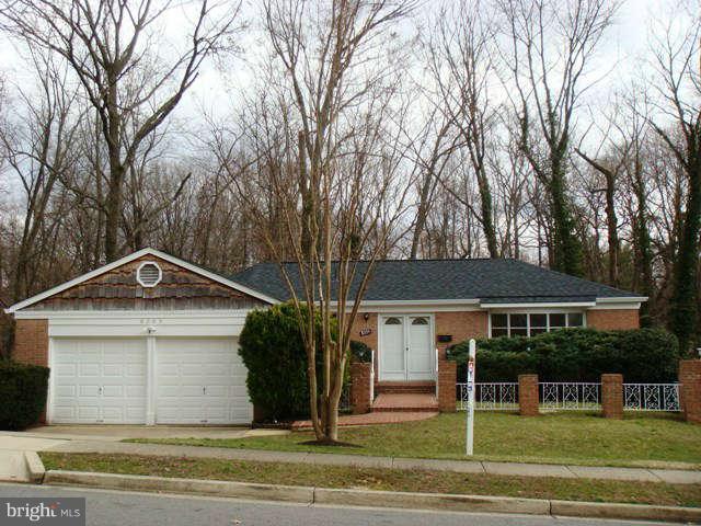 8205 Langbrook Road Springfield, VA 22152 - Photo 2 of 20 Exterior (Front)