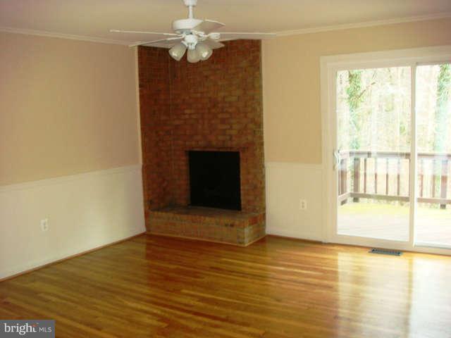 8205 Langbrook Road Springfield, VA 22152 - Photo 13 of 20 Family Room