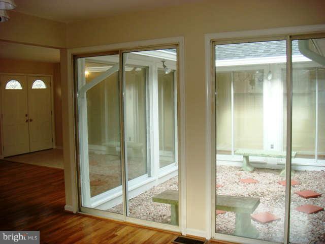 8205 Langbrook Road Springfield, VA 22152 - Photo 14 of 20 Interior (General)