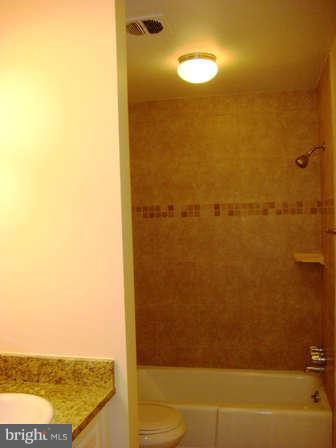 8205 Langbrook Road Springfield, VA 22152 - Photo 16 of 20 Bath