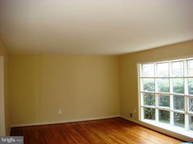 8205 Langbrook Road Springfield, VA 22152 - Photo 8 of 20 Living Room