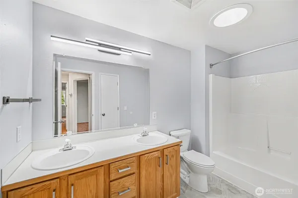 $725,000 | 21016 68th St Court East, Bonney Lake, WA 98391