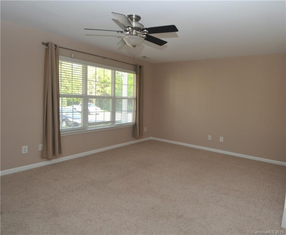 3325 Wymering Road Charlotte, NC 28213 - Photo 3 of 19