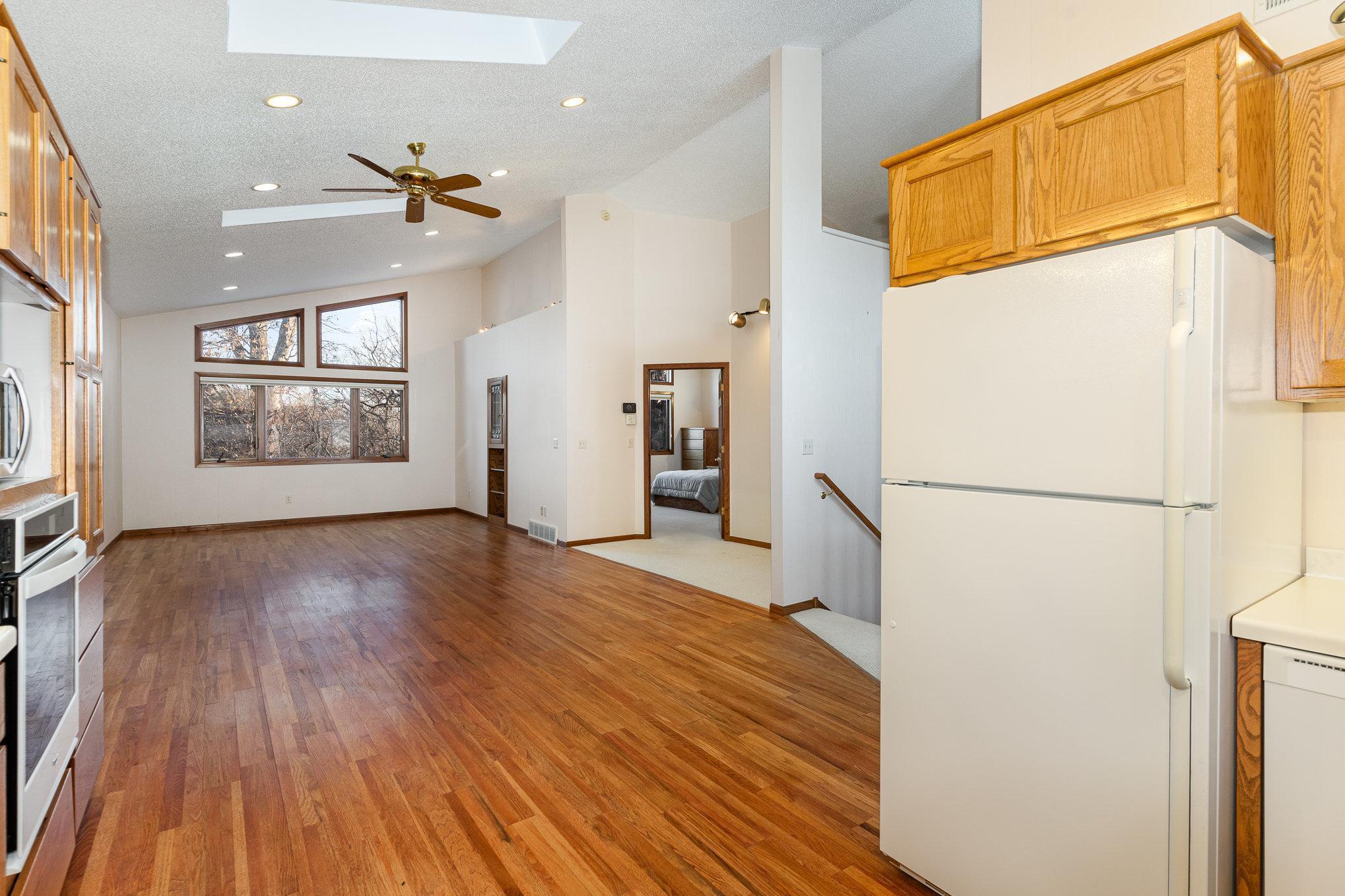 732 Hi Park Avenue Red Wing, MN 55066 - Photo 9 of 33