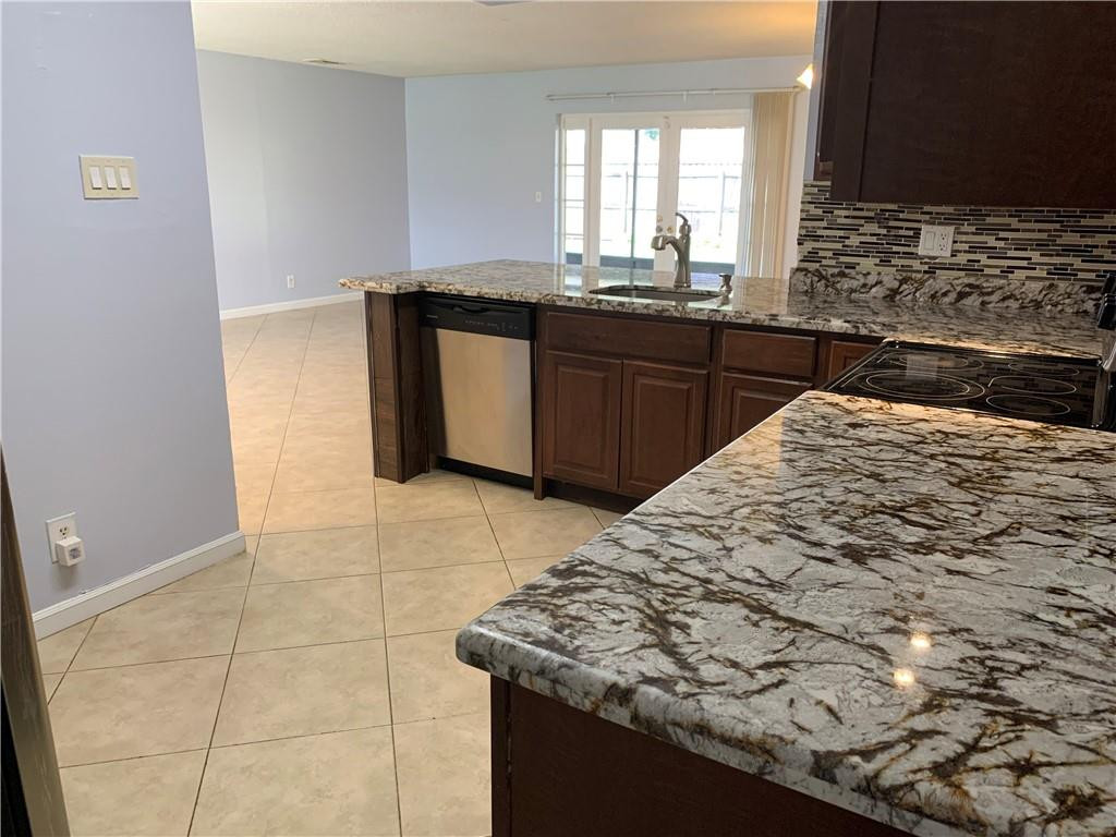 9481 Richmond Circle Boca Raton, FL 33434 - Photo 6 of 23 Photo 6