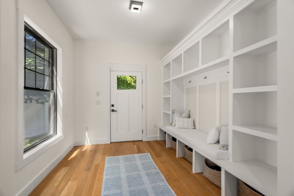 283 Walnut Street Wellesley, MA 02481 - Photo 15 of 33
