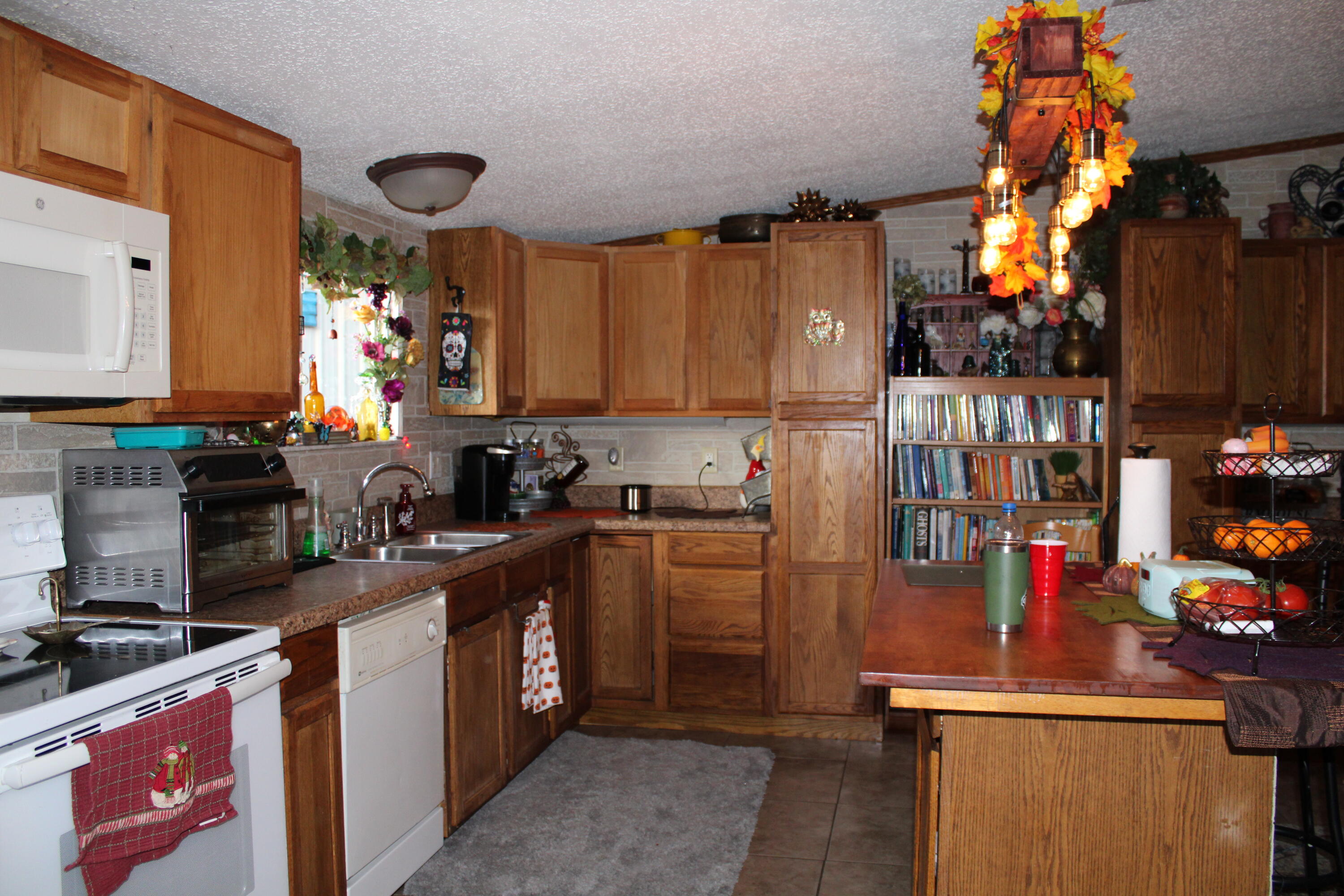 22962 Inlet Circle Boca Raton, FL 33428 - Photo 11 of 19 22962 - Kitchen