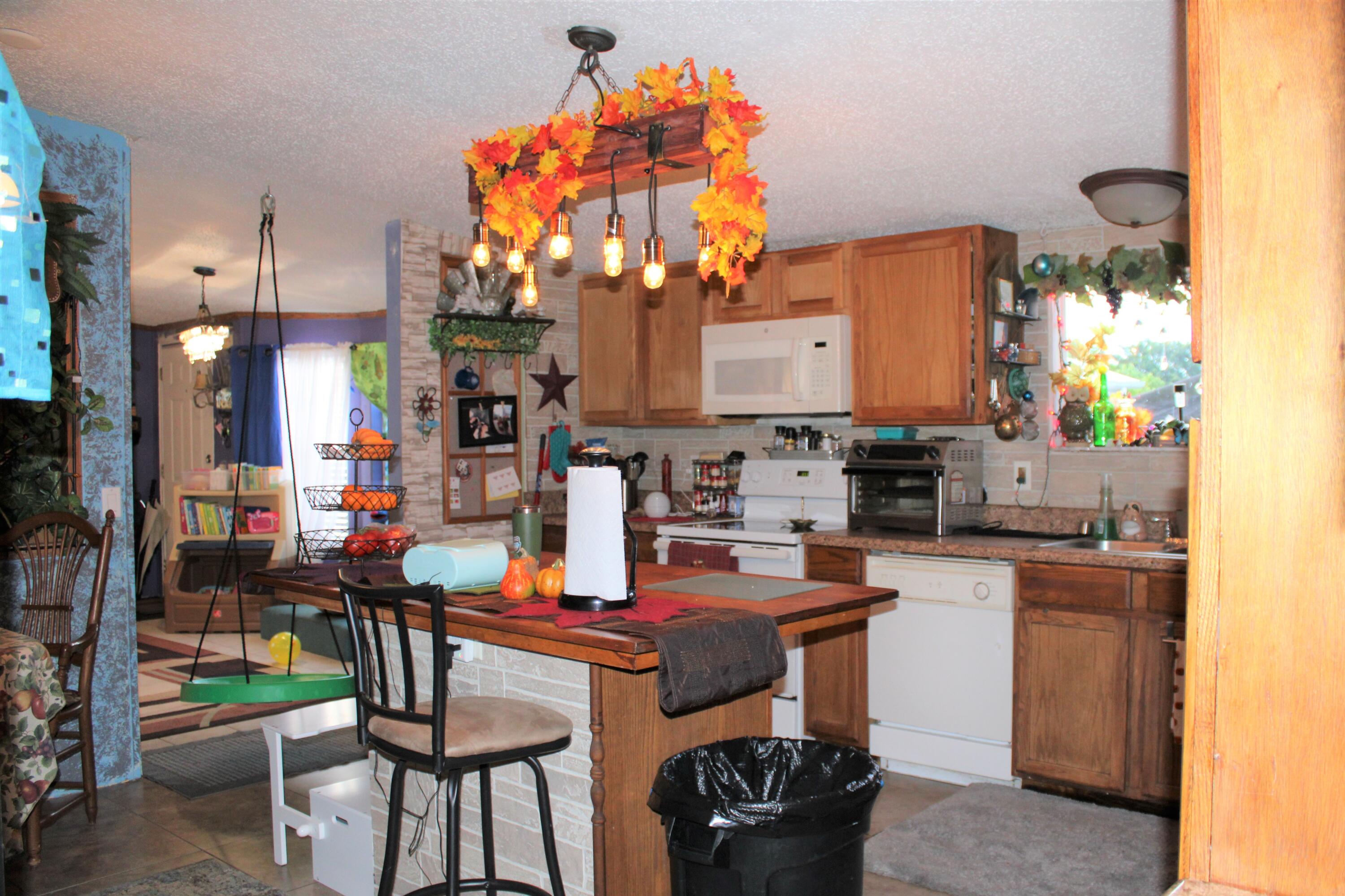 22962 Inlet Circle Boca Raton, FL 33428 - Photo 8 of 19 22962 - Kitchen 3
