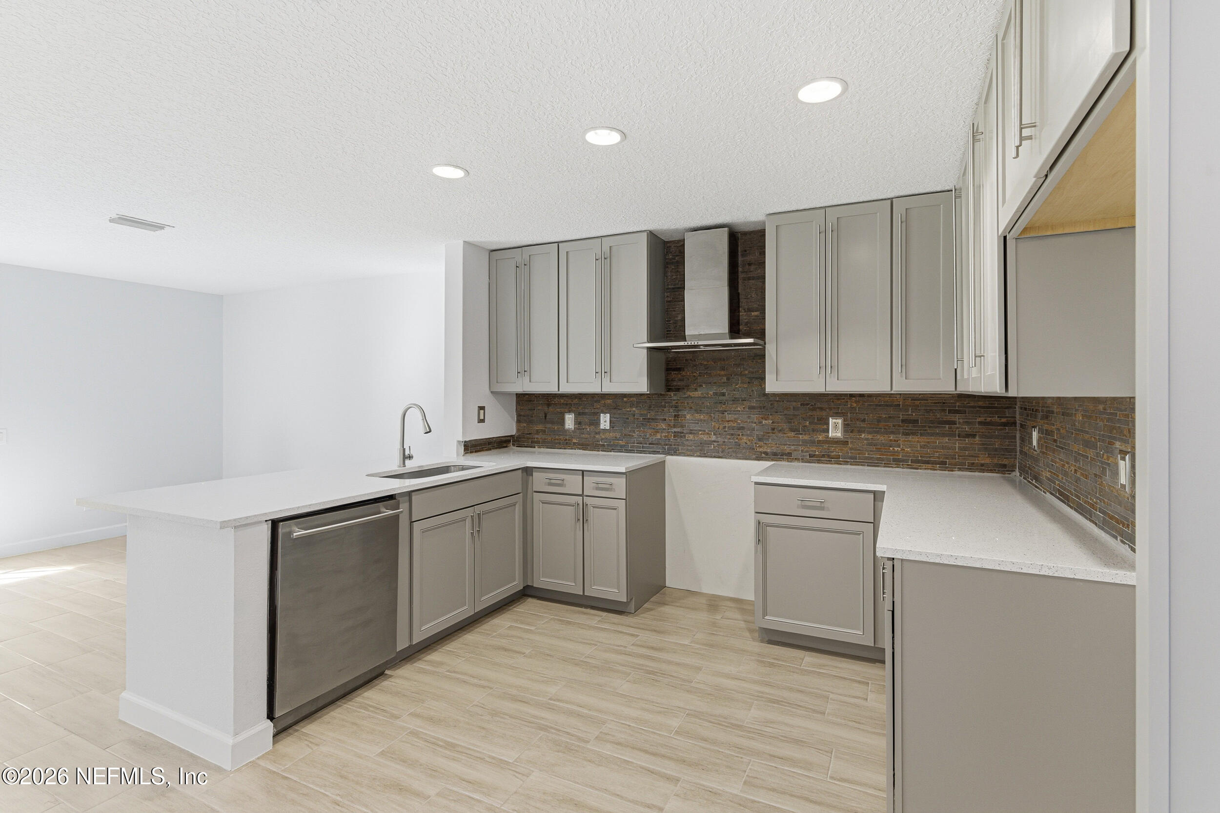 5350 Arlington Road, Unit #2 Jacksonville, FL 32211 - Photo 2 of 40 10_dsc04552