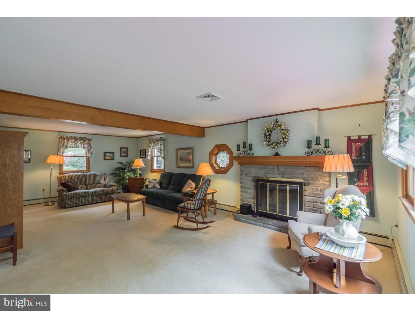 243 Bethel Church Road Spring City, PA 19475 - Photo 4 of 25 Living Room