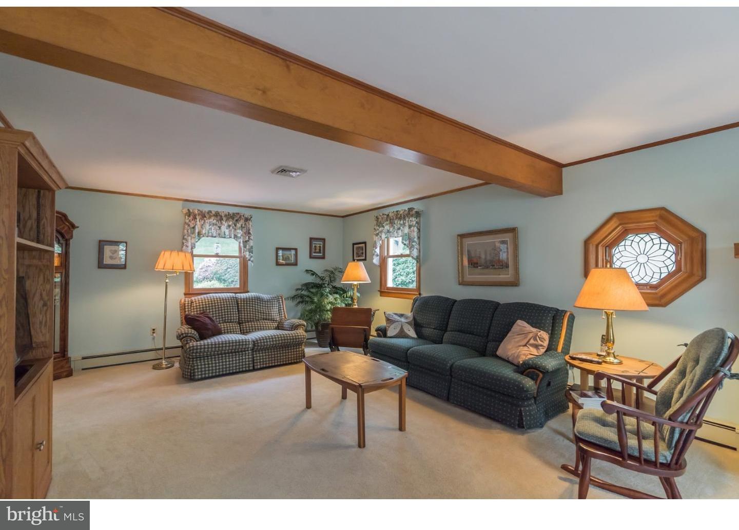 243 Bethel Church Road Spring City, PA 19475 - Photo 5 of 25 Living Room