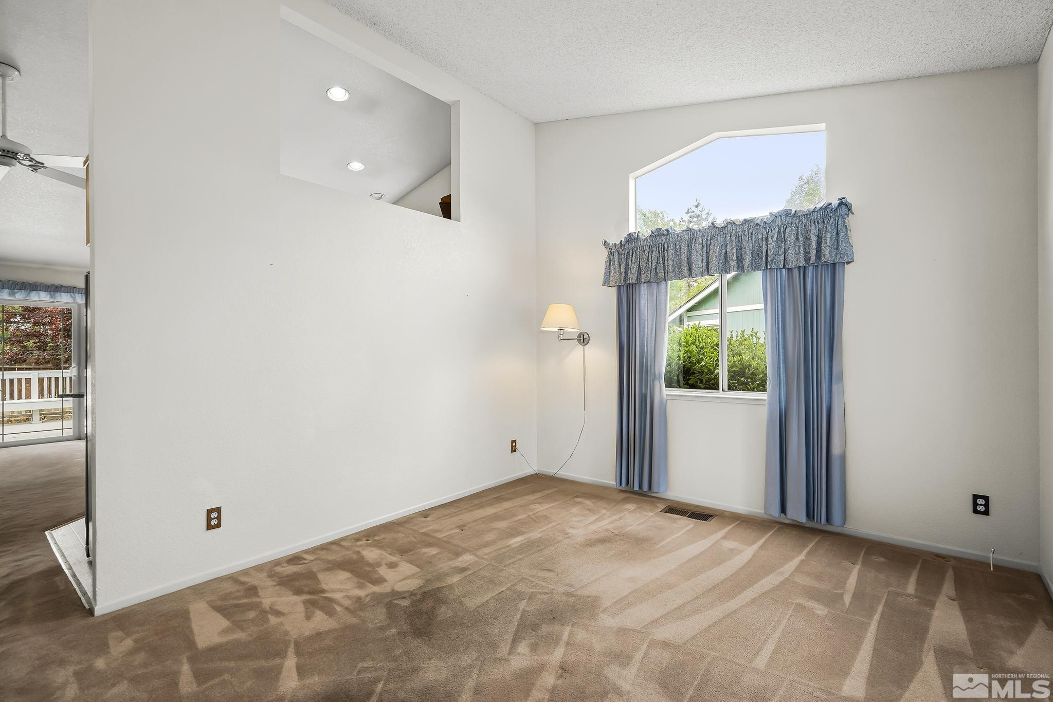 7680 Pickering Circle Reno, NV 89511 - Photo 3 of 28 Photo 3