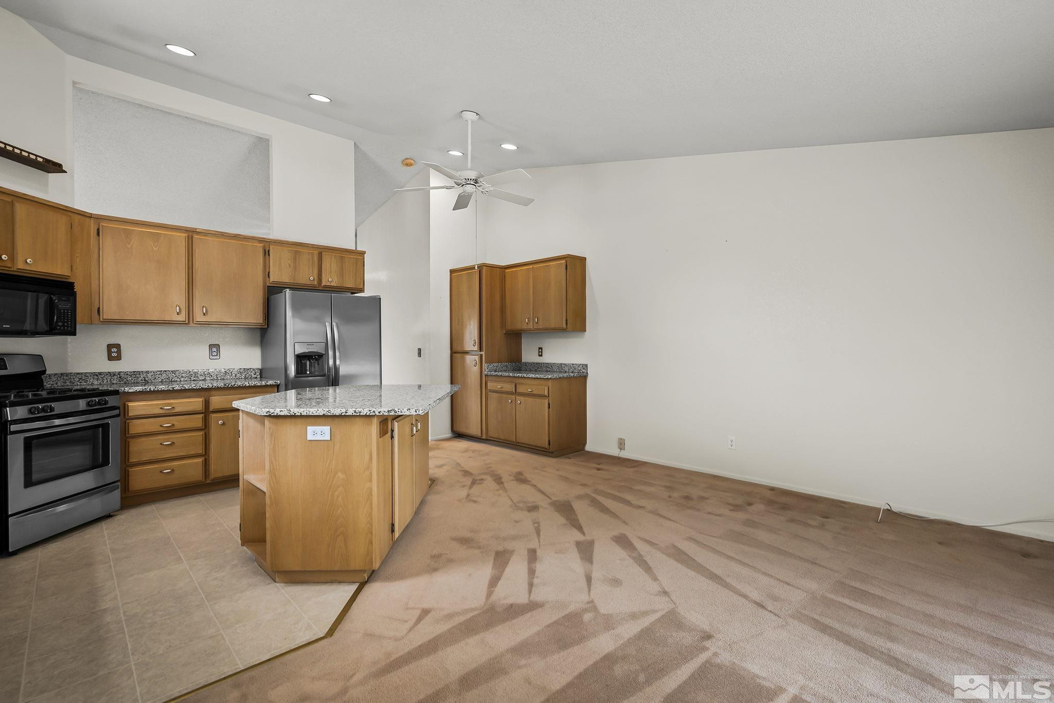 7680 Pickering Circle Reno, NV 89511 - Photo 7 of 28 Photo 7