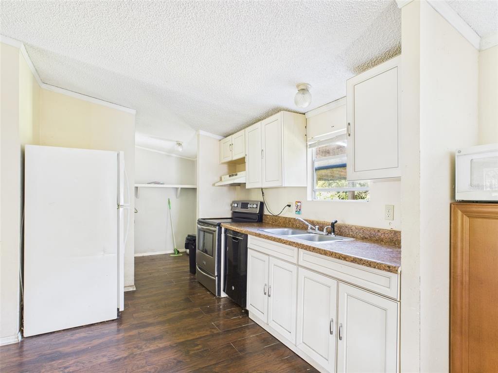 13014 Lincoln Road Riverview, FL 33578 - Photo 10 of 47 Gallery Image 10