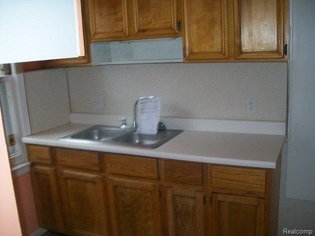 261-662839 Kitchen.JPG