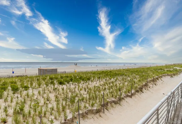 $3,050 | 100 West Broadway, Unit 4S, Long Beach, NY 11561