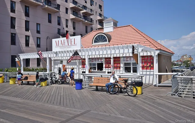 $3,050 | 100 West Broadway, Unit 4S, Long Beach, NY 11561