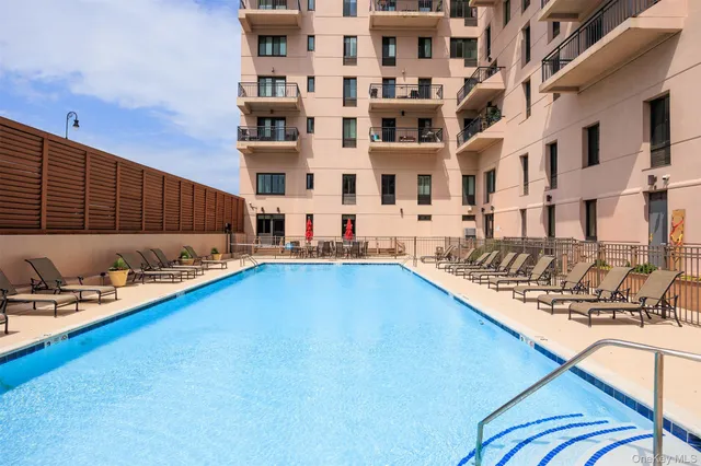 $3,050 | 100 West Broadway, Unit 4S, Long Beach, NY 11561