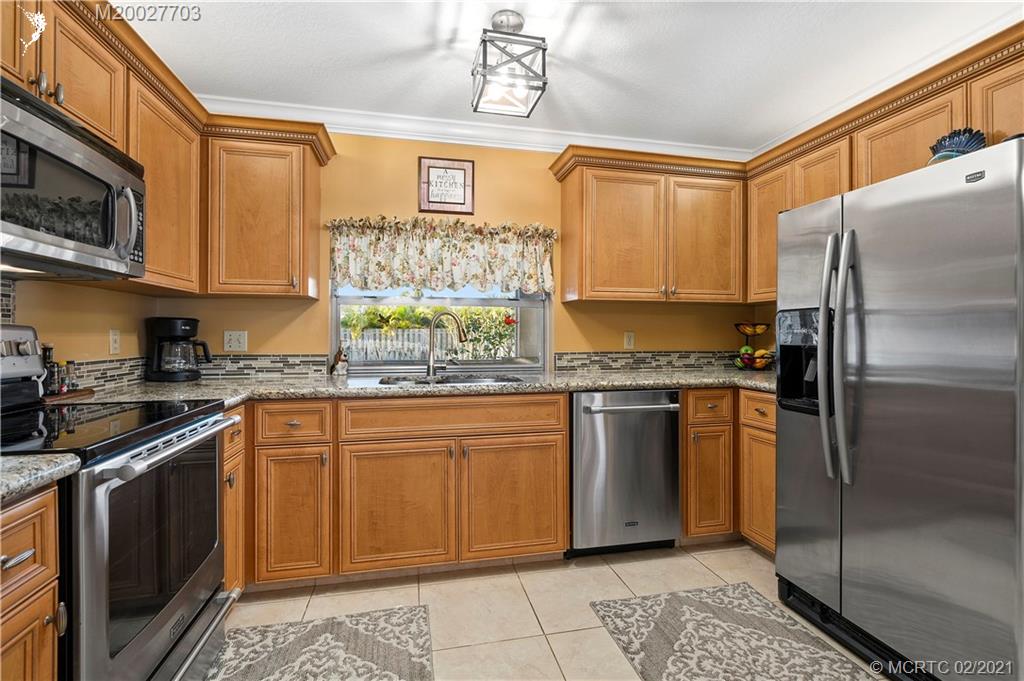 4945 Southeast Manatee Terrace Stuart, FL 34997 - Photo 3 of 12 Gallery Image 3