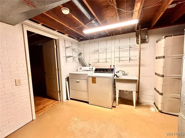 $297,500 | 1700 Southwestern Boulevard, West Seneca, NY 14224