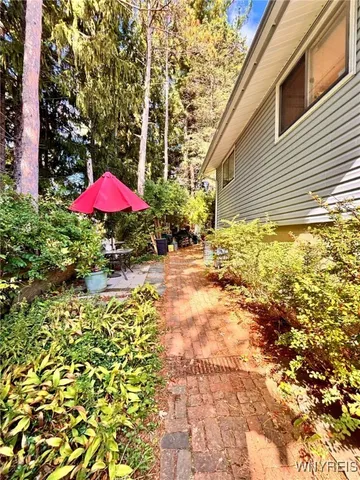 $297,500 | 1700 Southwestern Boulevard, West Seneca, NY 14224