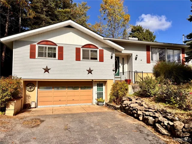 $297,500 | 1700 Southwestern Boulevard, West Seneca, NY 14224