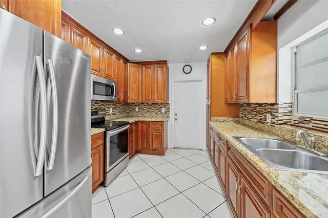 $4,000 | 3504 Northwest 84th Terrace, Coral Springs, FL 33065