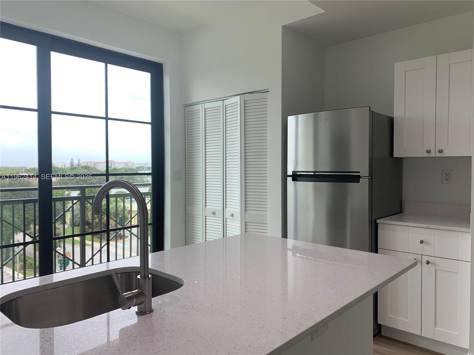 4100 Davie Road, Unit 402 Davie, FL 33314 - Photo 4 of 28