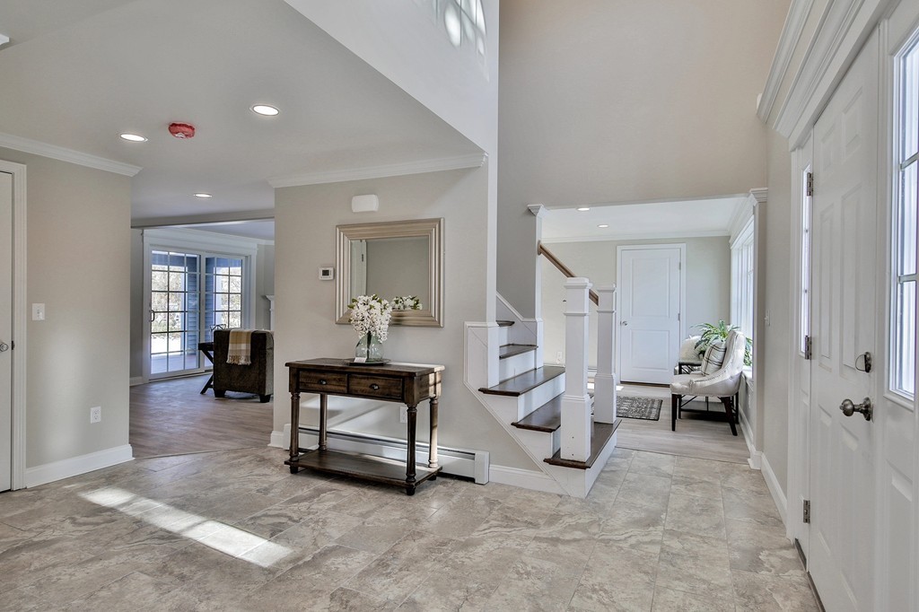 26 Fayette Road Bedford, MA 01730 - Photo 5 of 26 Gallery Image 5