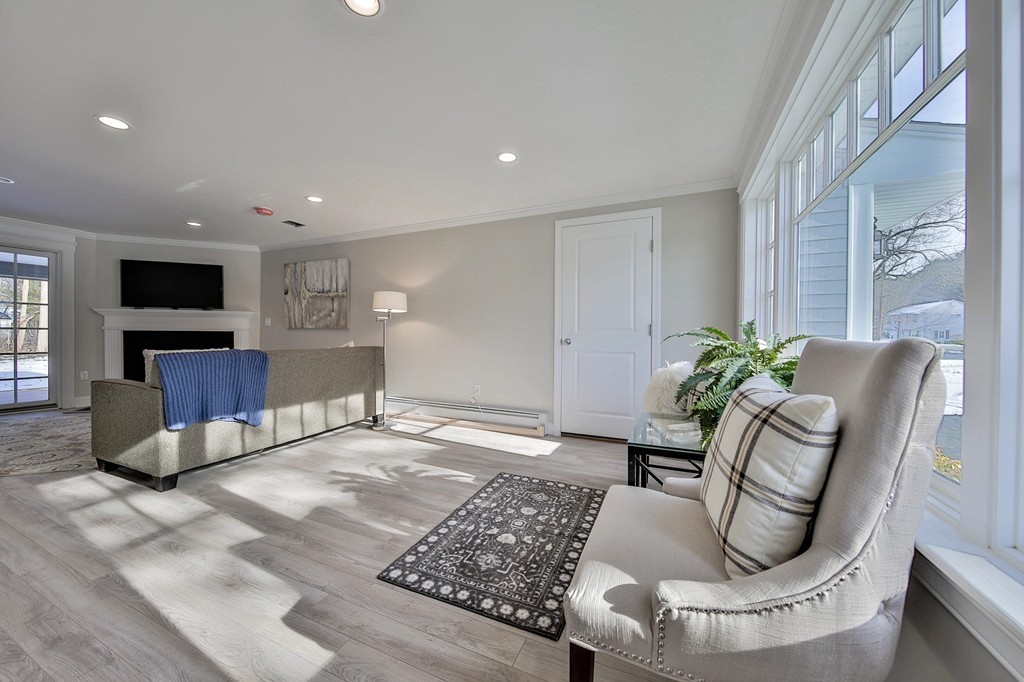 26 Fayette Road Bedford, MA 01730 - Photo 7 of 26 Gallery Image 7