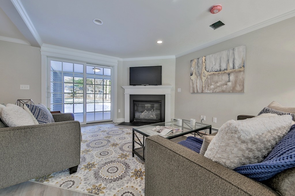 26 Fayette Road Bedford, MA 01730 - Photo 8 of 26 Gallery Image 8